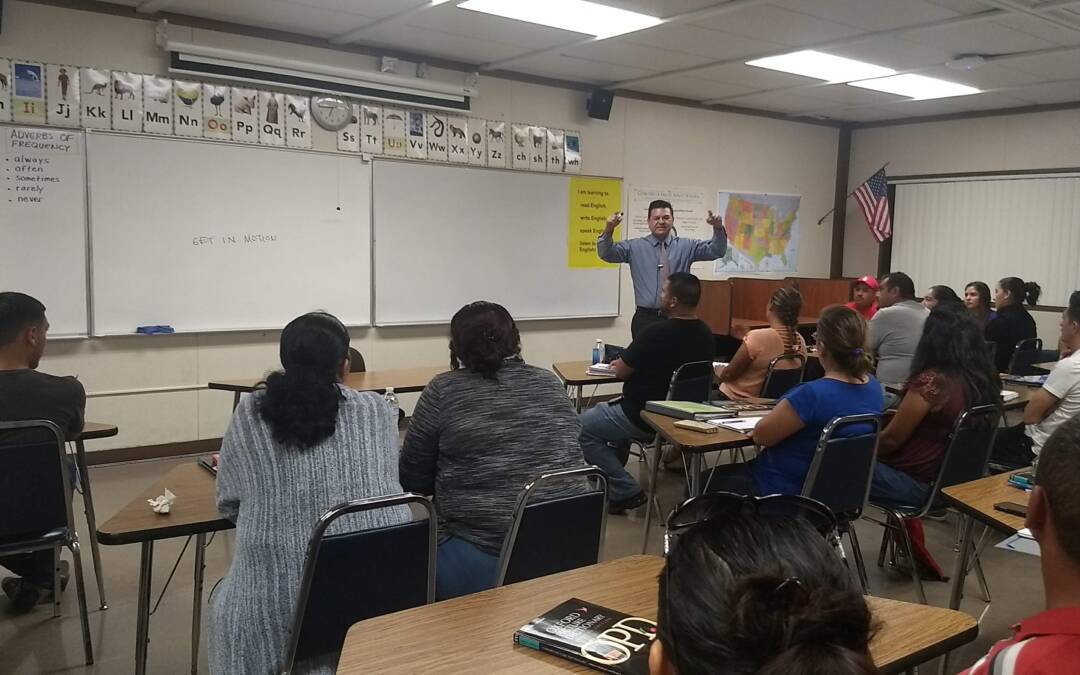 Escuela y Organizacion sin fines de lucro se unen para el desarrollo de negocios locales en East Coachella Valley